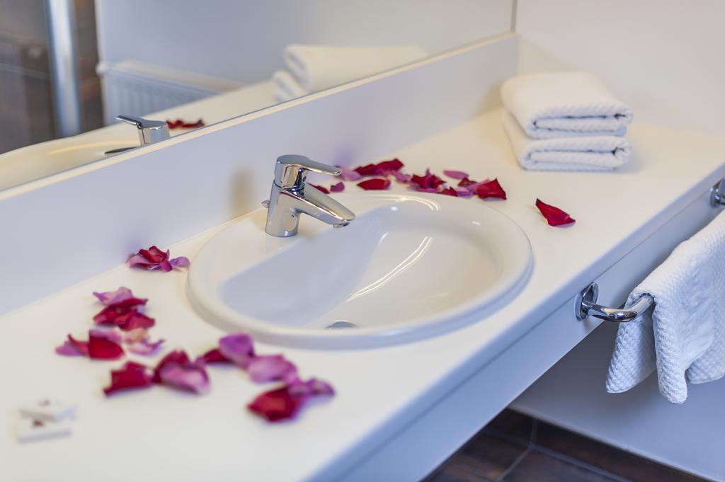 Amethysthotel Mantler Maissau Exteriör bild